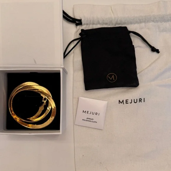 Mejuri Bold Hereingbone Chain Necklace Gold Vermeil NWT - Picture 6 of 6